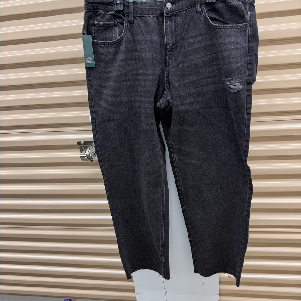 Women’s  Black Distressed Jeans